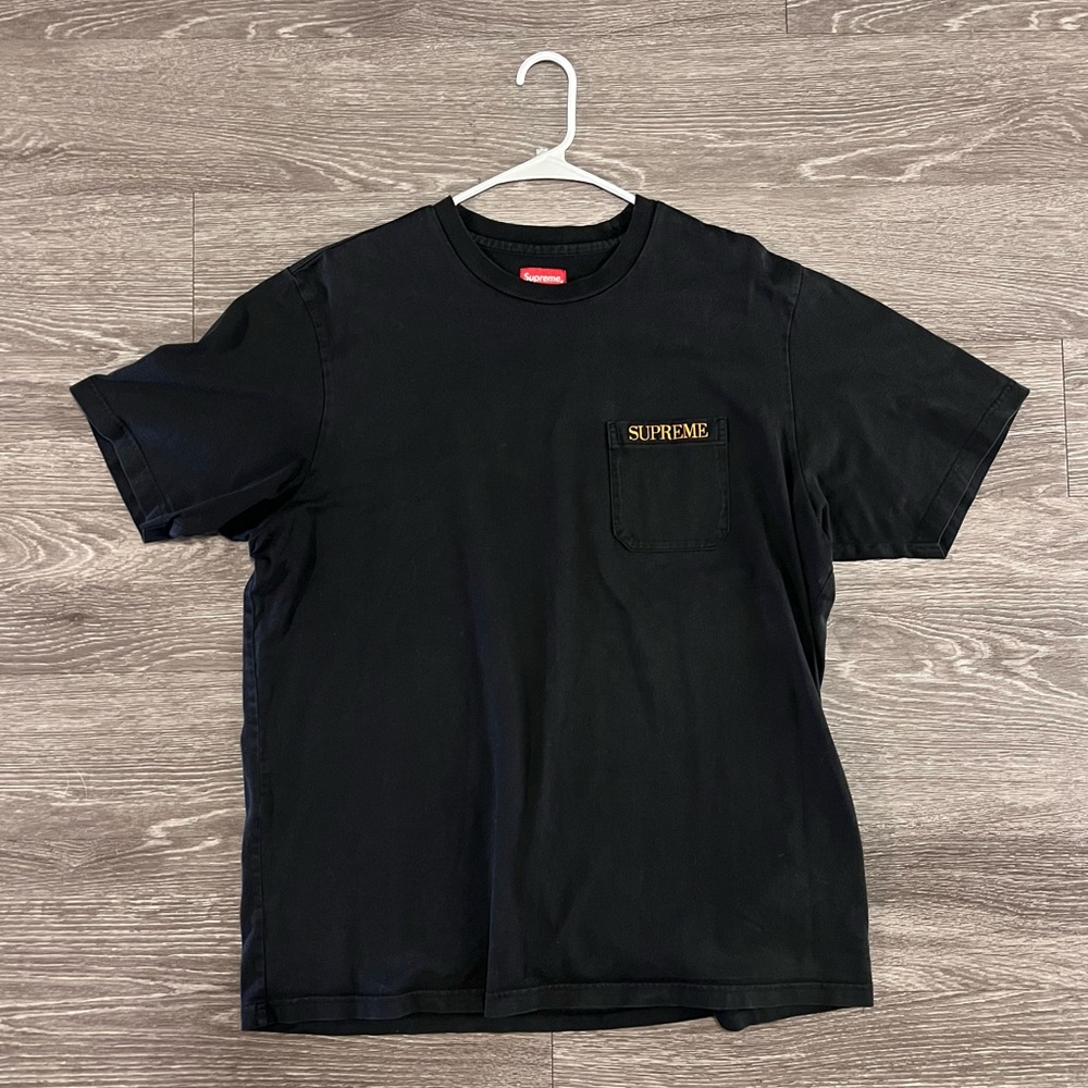 Supreme / XL / Embroidered Logo Pocket Tee